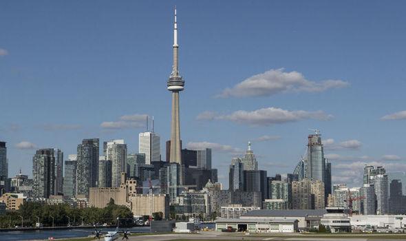 9 things you HAVE to experience if you visit Toronto, Canada